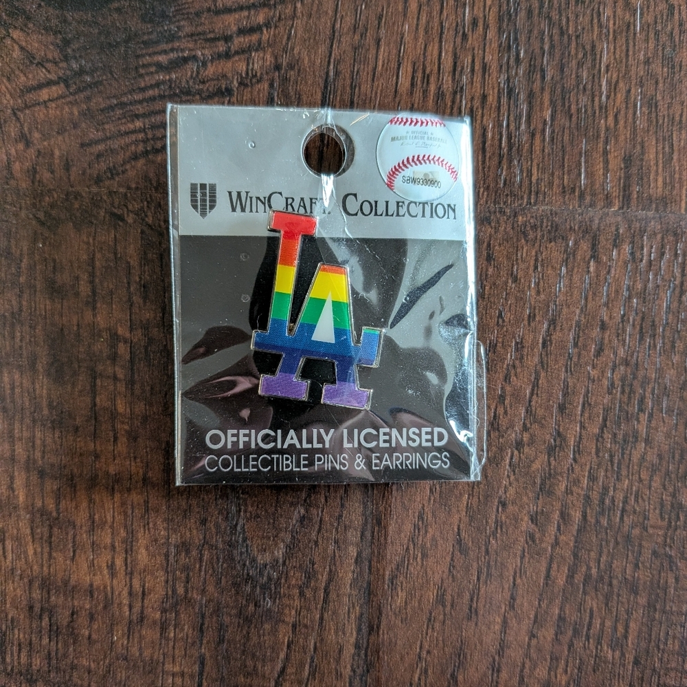 Los Angeles Dodgers Exclusive Collectible Lapel Pin LBGTQ+ Gay Pride Month